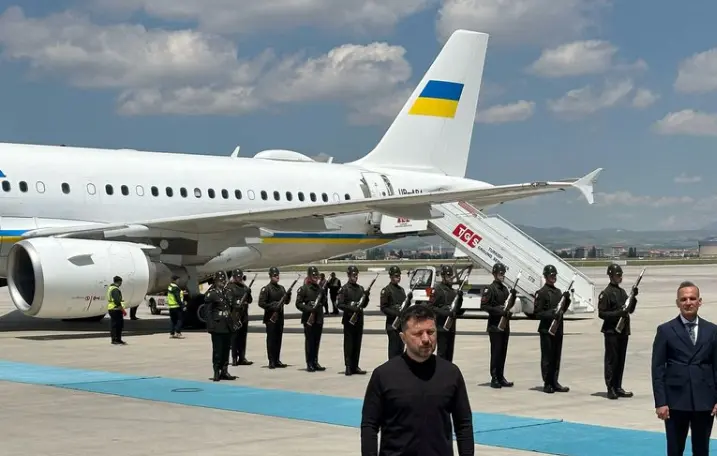 Ukraine Outlines Path for Peace Talks and Warns of More Pressure on Russia