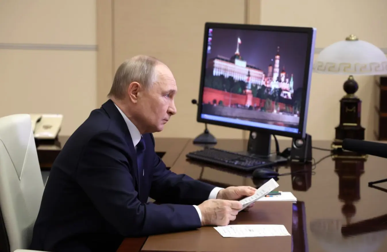 Здається, Хтось у Кремлі Пропустив Оновлення Комп’ютера Ще Багато Років Тому, Або Просто Дуже Цінує Старовинну Техніку